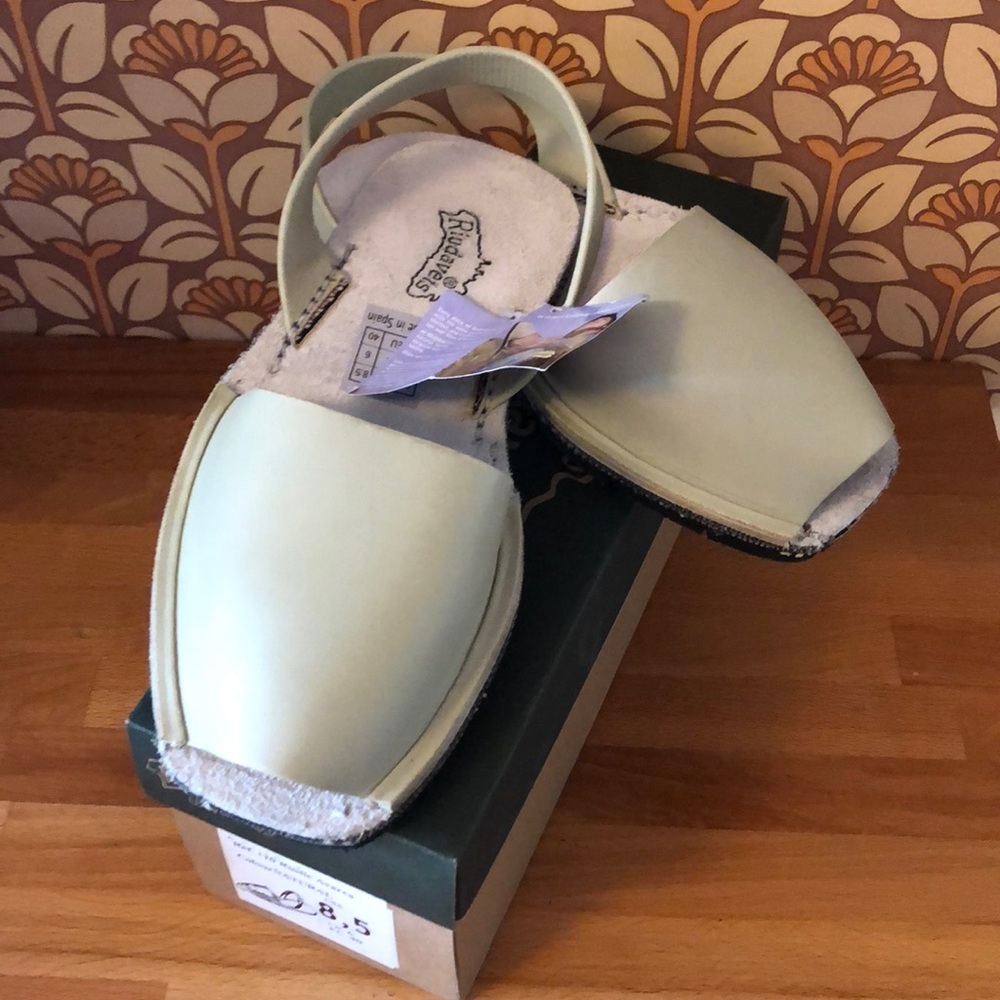 NIB UO Riudavets Avarcas leather sandals sz 8.5